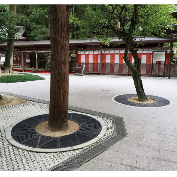 枚岡神社